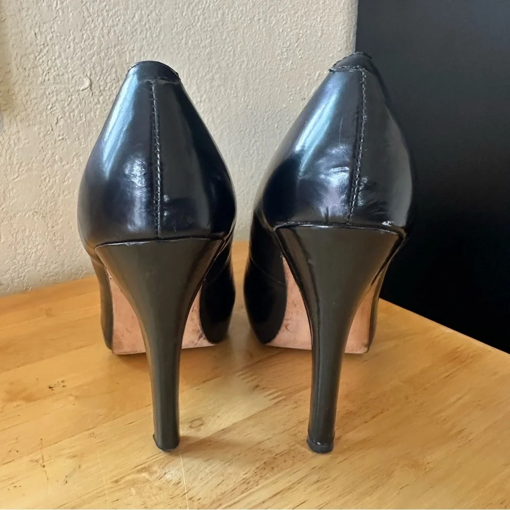 Steve Madden Classic Black Heels - Picture 3 of 9